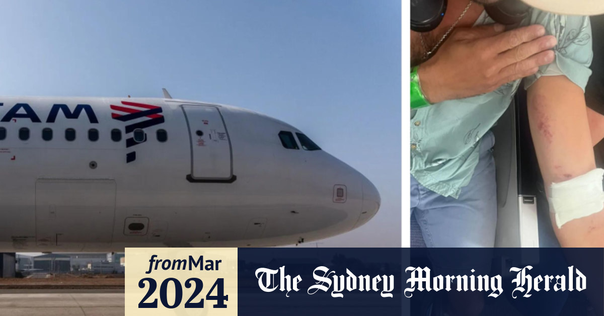 Ten people hospitalised after sudden drop on SydneyAuckland flight